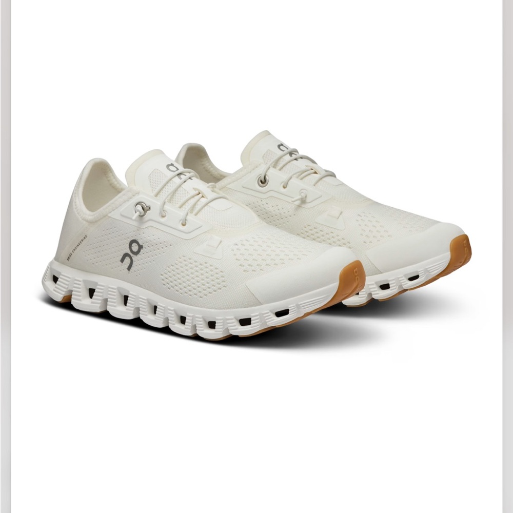 On Cloud 5 Coast Women’s Sneakers - Size 8.5 - All White - Picture 3 of 13